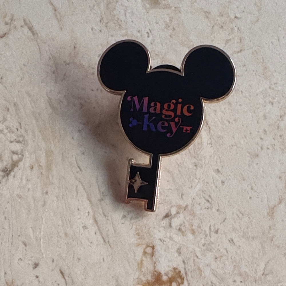 Disneyland Resort Magic Key Pin 2021 Exclusive Collectible